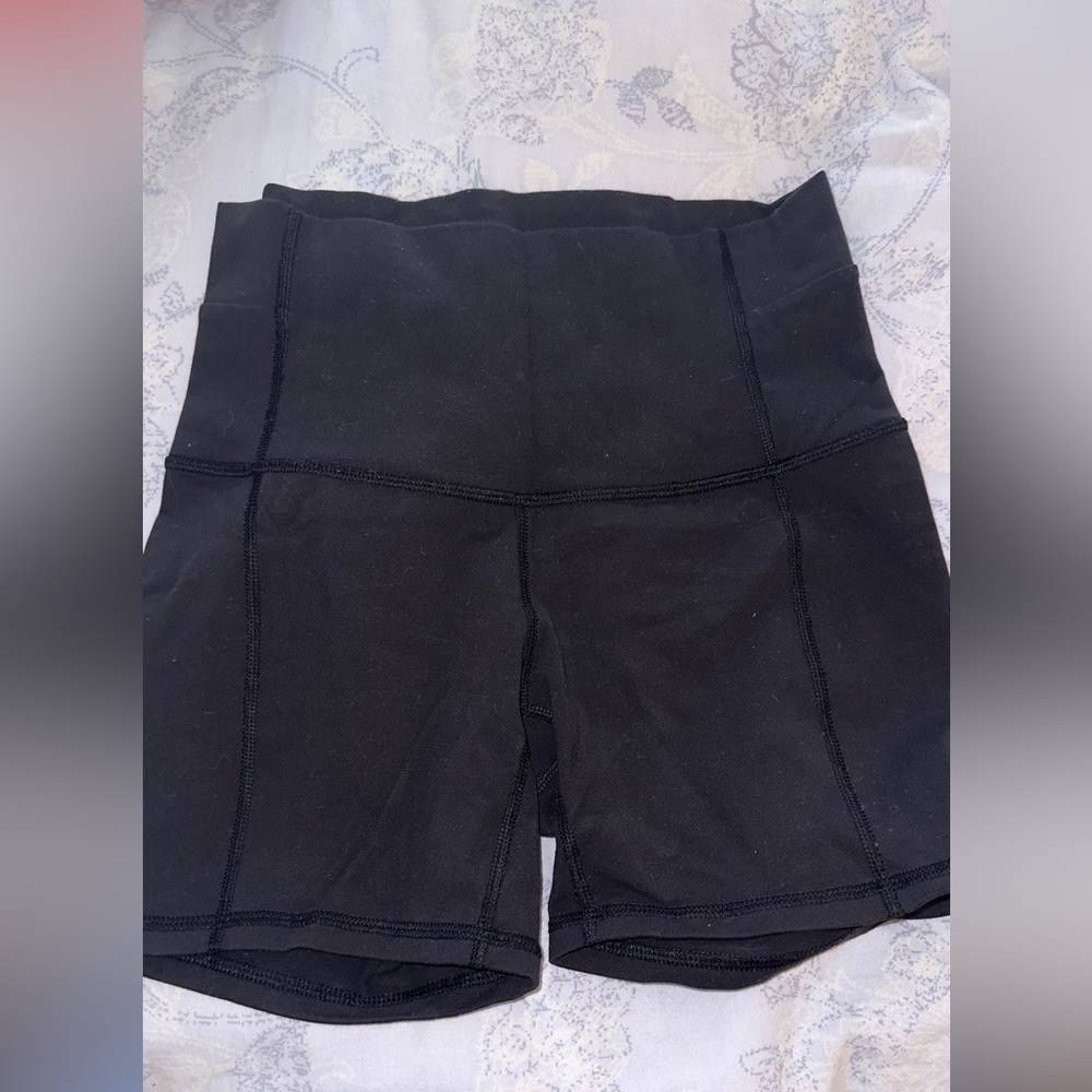 Lululemon wonder under shorts